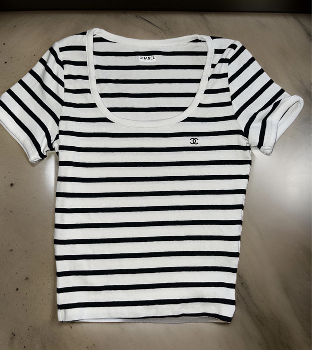 Черна тениска шанел рае бяла chanel