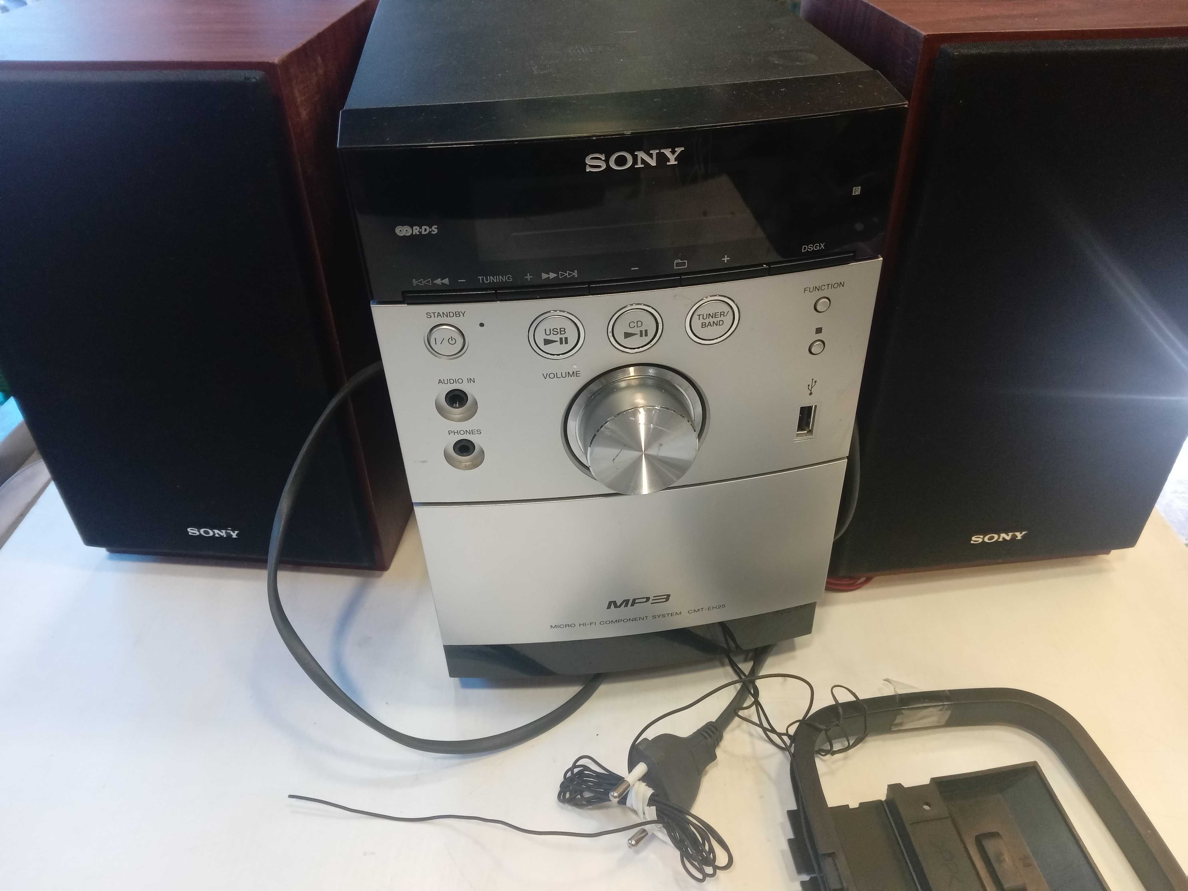 Радио/cd  Sony страхотин звук 75 лв.