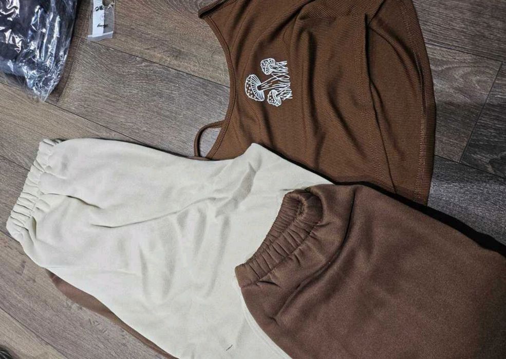 Комплект от две части