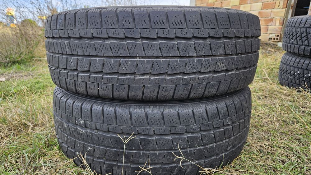 2бр гуми 205 65 16С фалкен дот 20