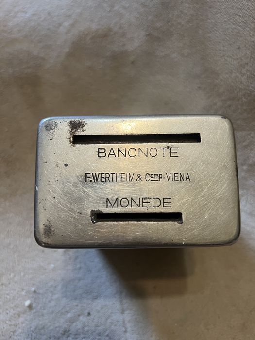 Pusculita metal cu cheia originala