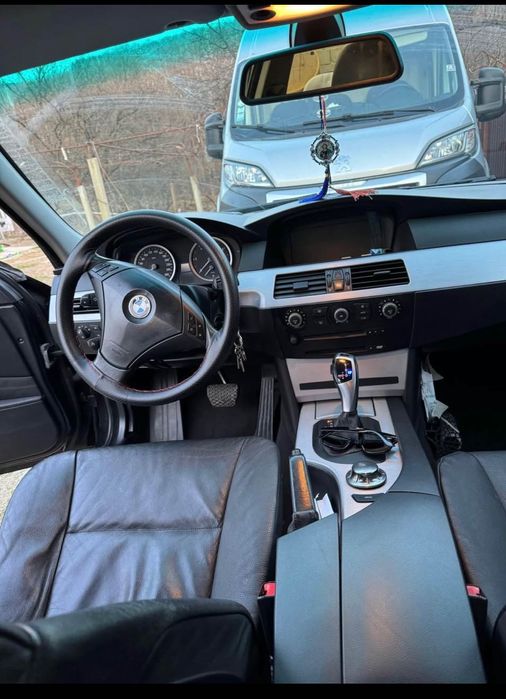 Vând BMW 535 e60
