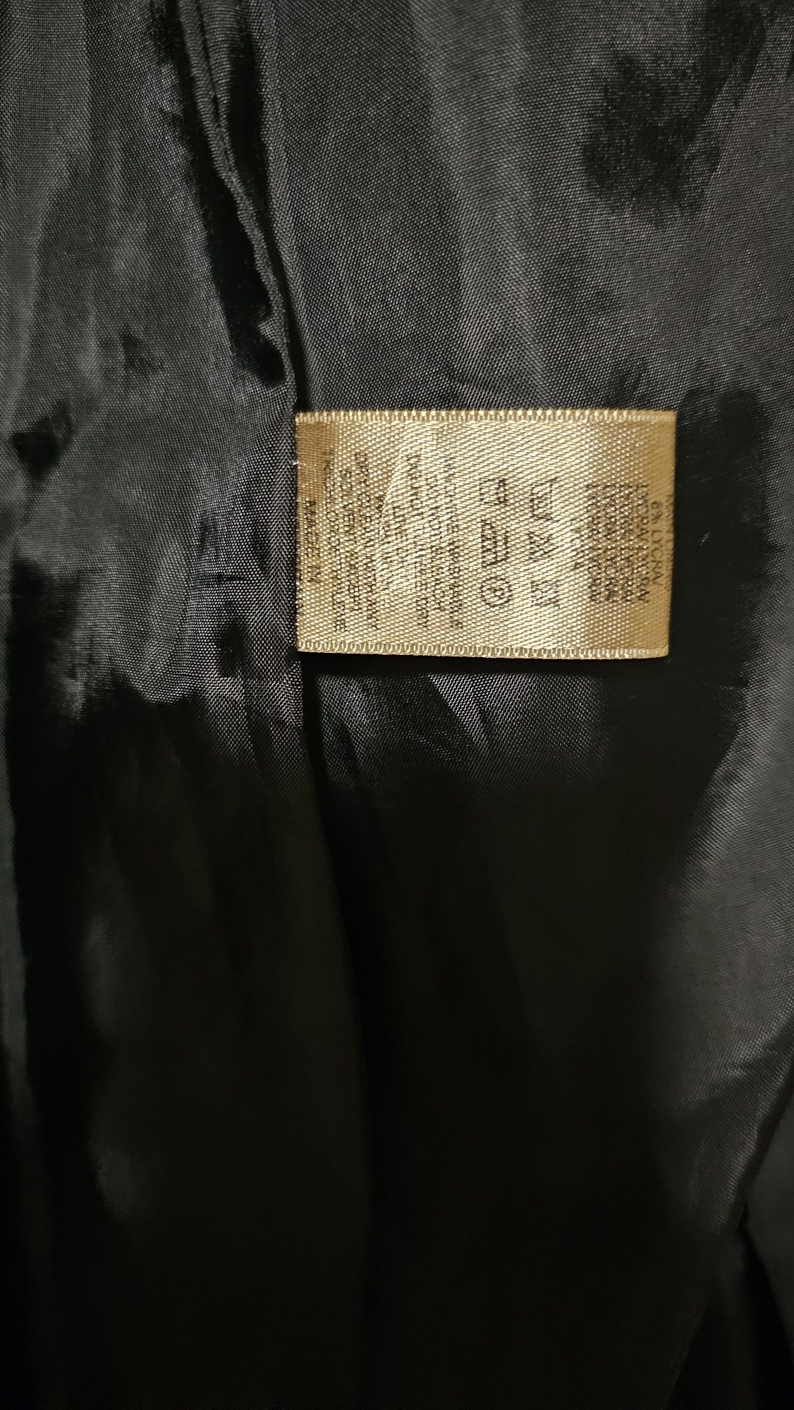Sapca și palton Burberry