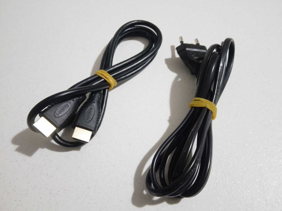 Playstation 4 Slim 1 TB / пълен комплект /