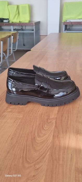 Oyoq kiyim juda sifatli