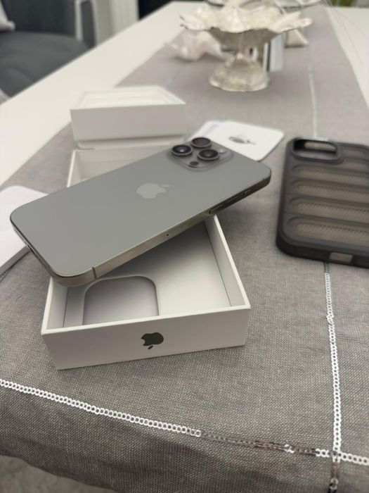 Iphone 15 pro max 256gb natural titanium