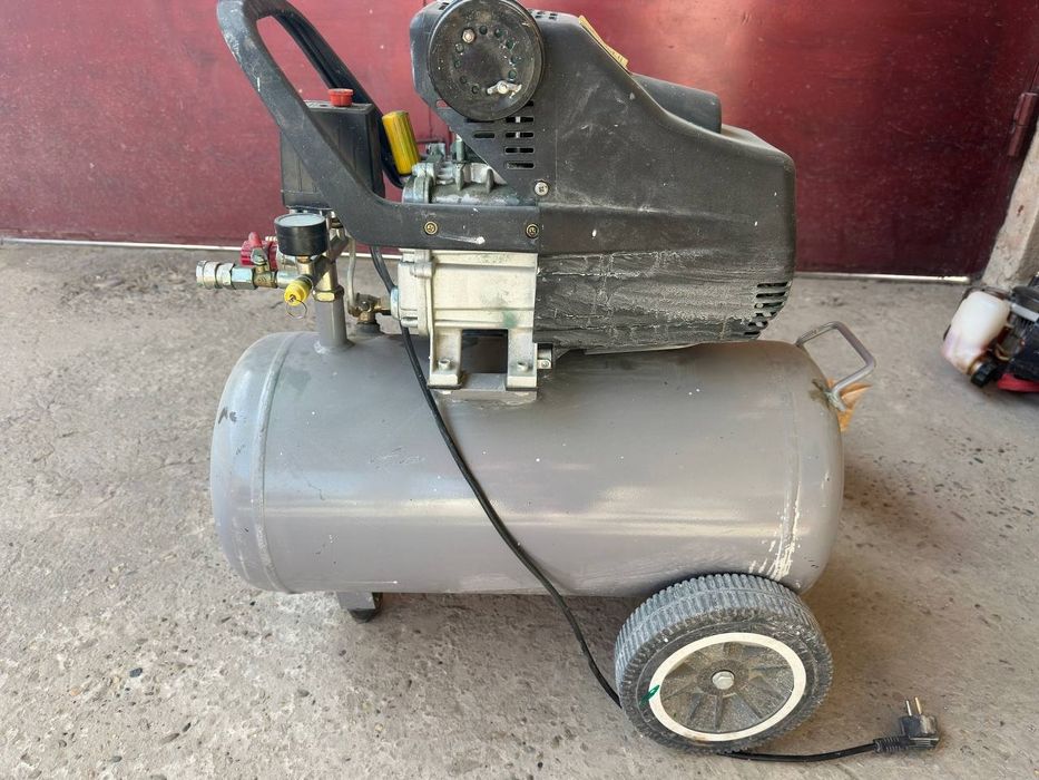 Продам компрессор 50 л