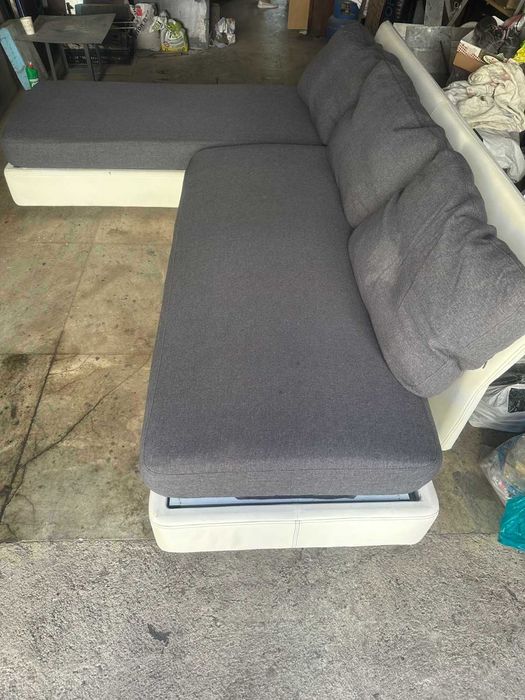 Продавам диван в добро състояние