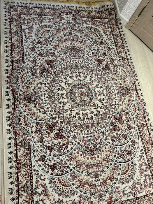 Продаются ковры в отличном состоянии