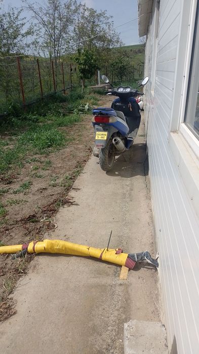 Vând scuter în t4 motor de 125