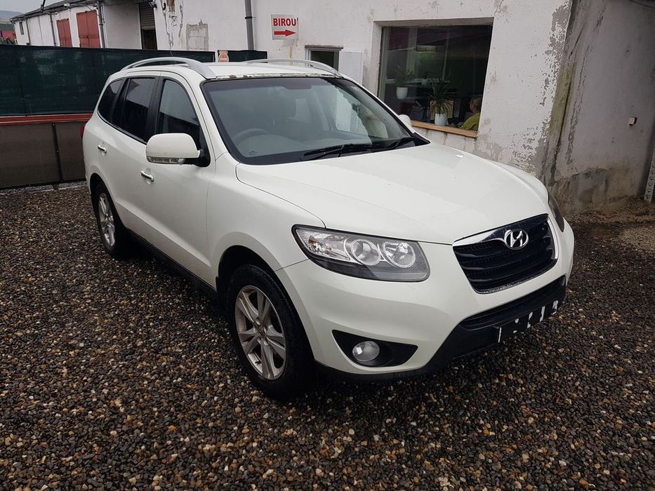 Dezmembrari dezmembrez  Hyundai Santa Fe 2 Facelift 2.2 Diesel 2010-2012