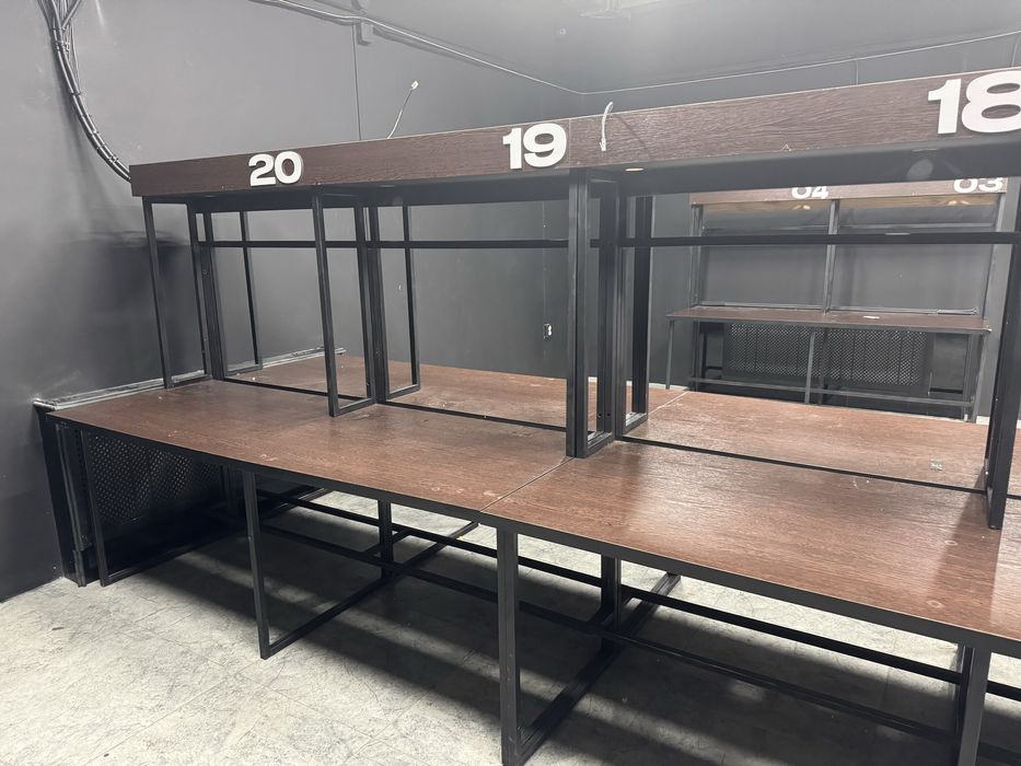 Продается компьютерные столы 30 мест