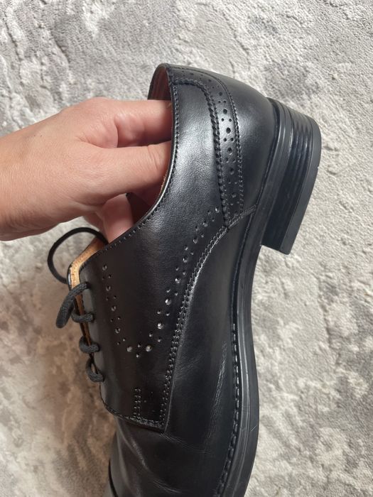 Vand pantofi de piele