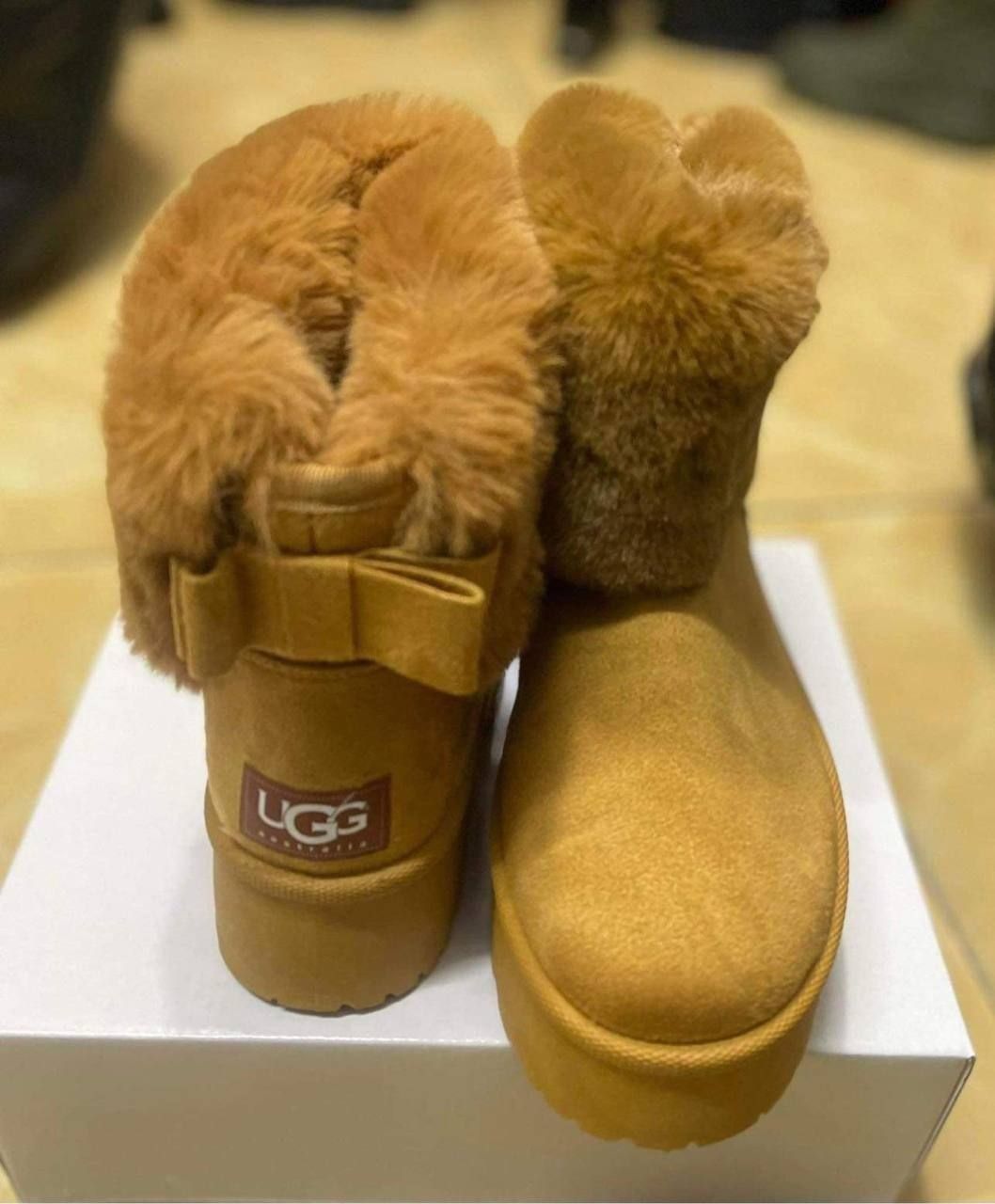 UGG  călduroase cu blăniță