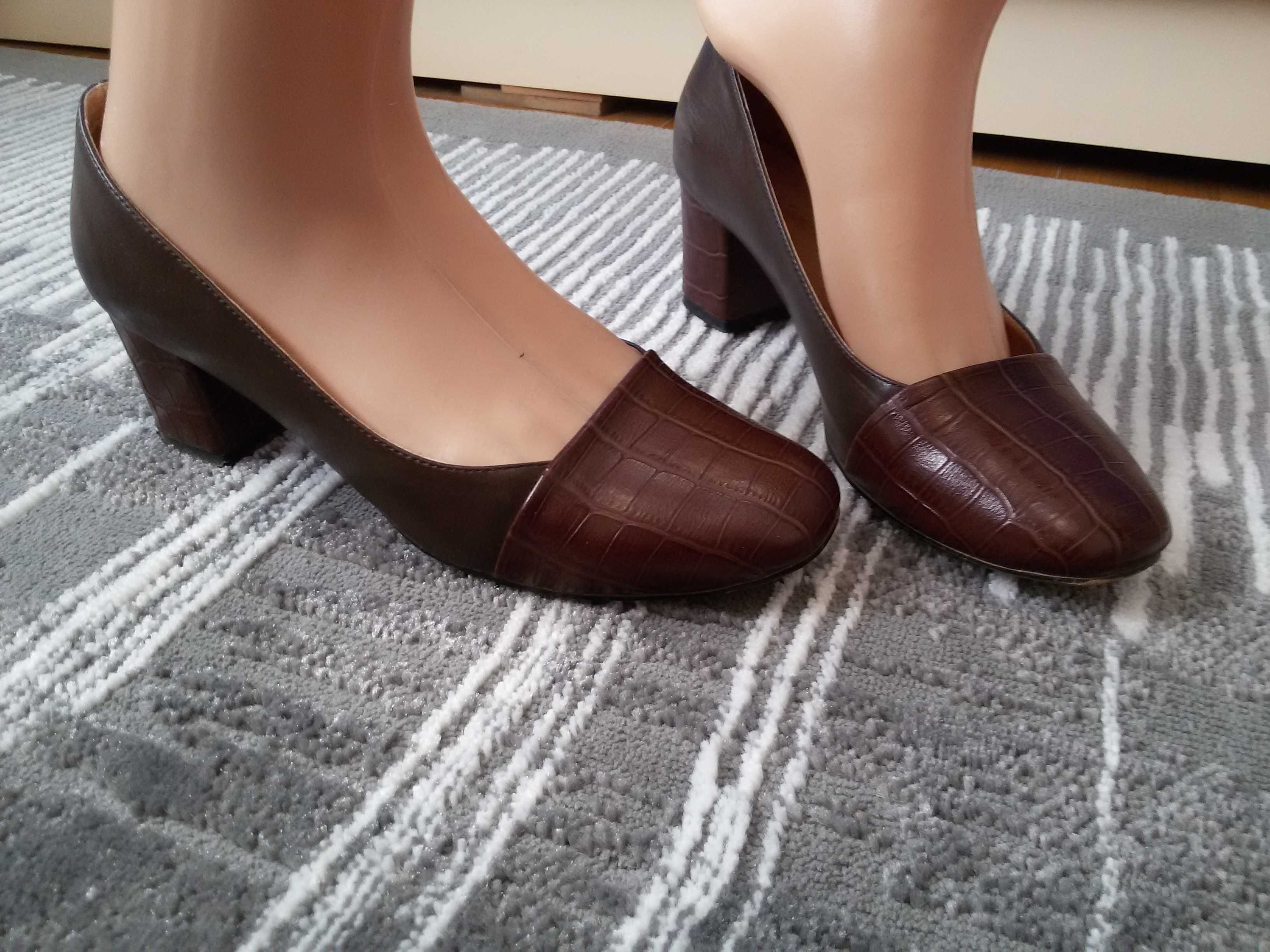 Туфли шоколадного цвета комбинированные на удобном каблуке