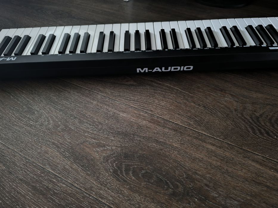 Продам миди клавиатуру, midi keyboard  m-audio