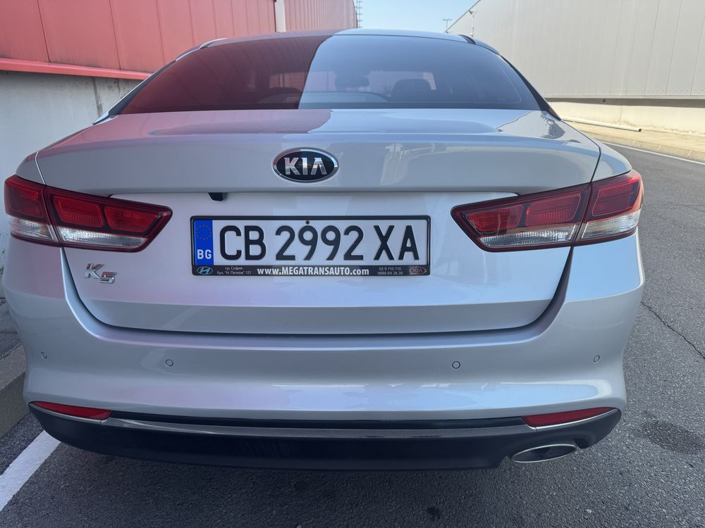Продавам автомобил Киа K 5
