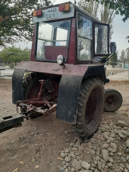 25 traktor sotiladi