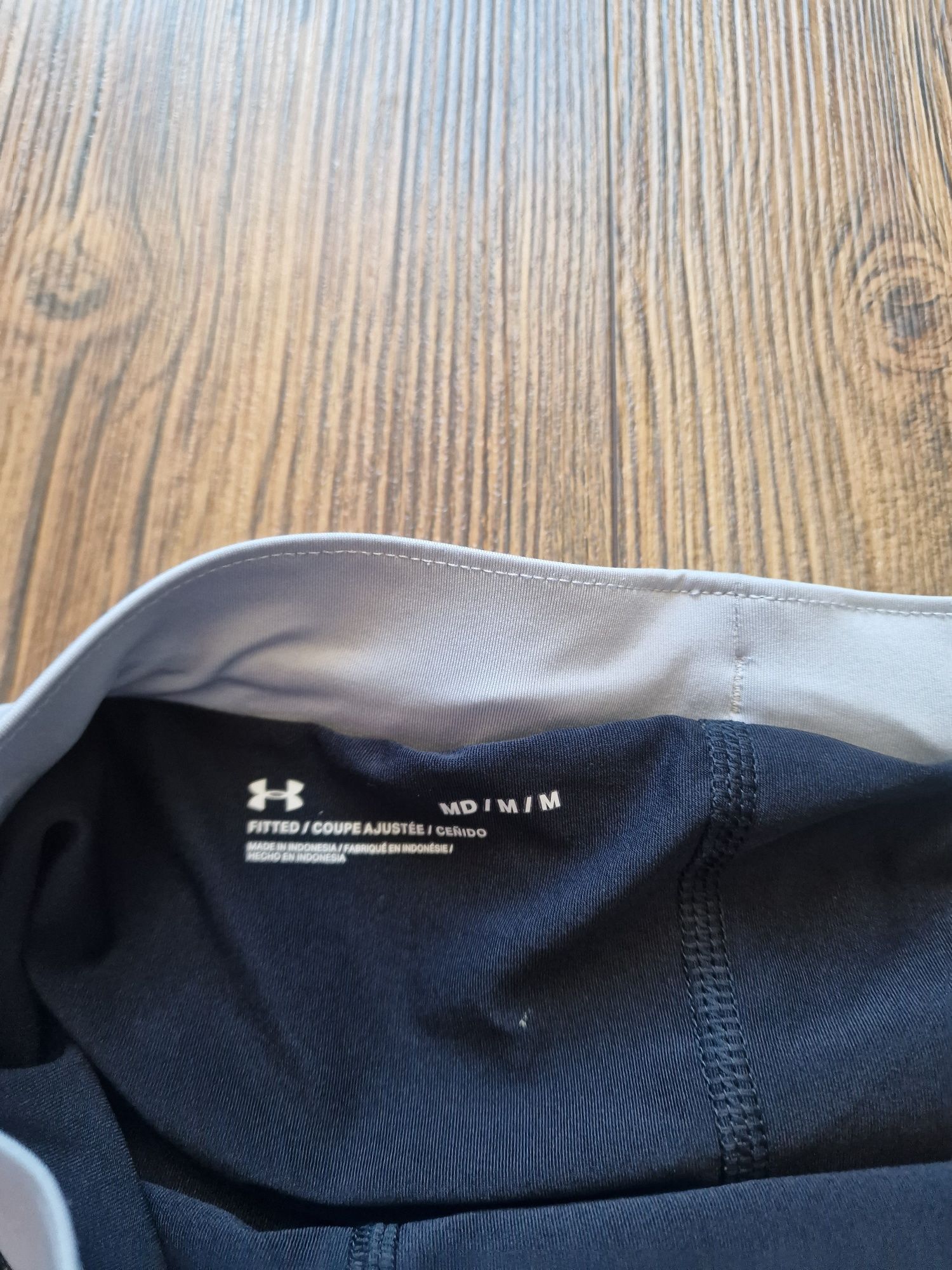 Страхотни мъжки къси шорти с клин UNDER ARMOUR размер M