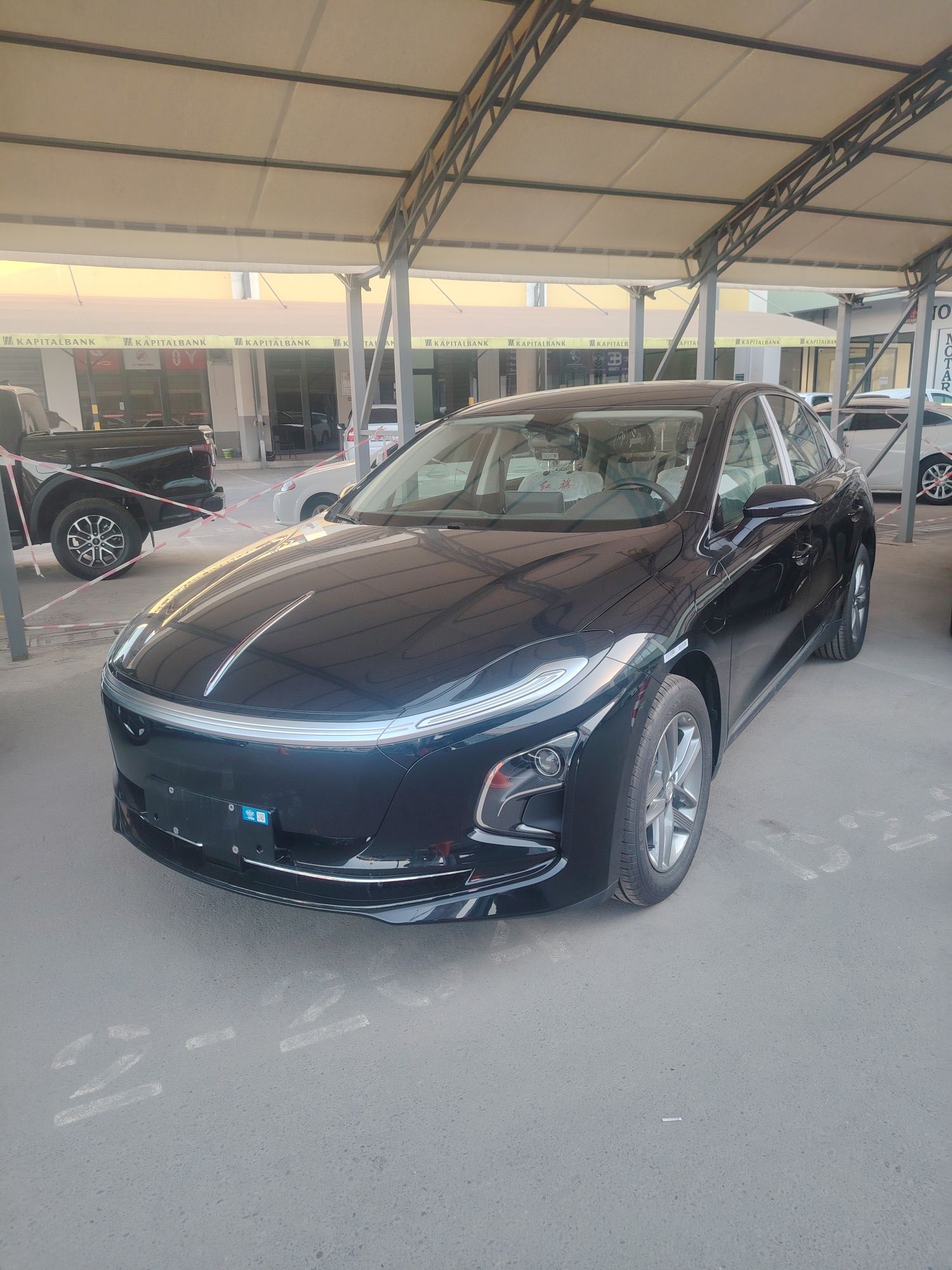 Hongqi eqm5 500 restayling 2025