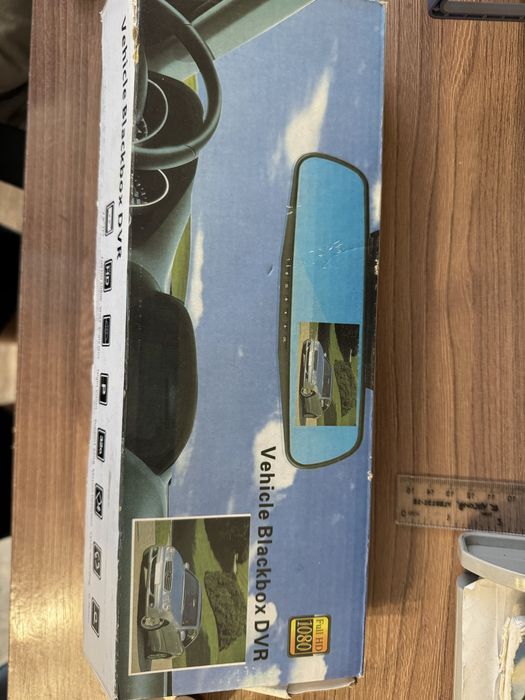 Видеорегистратор заркало 2в1 продам за символическую цену