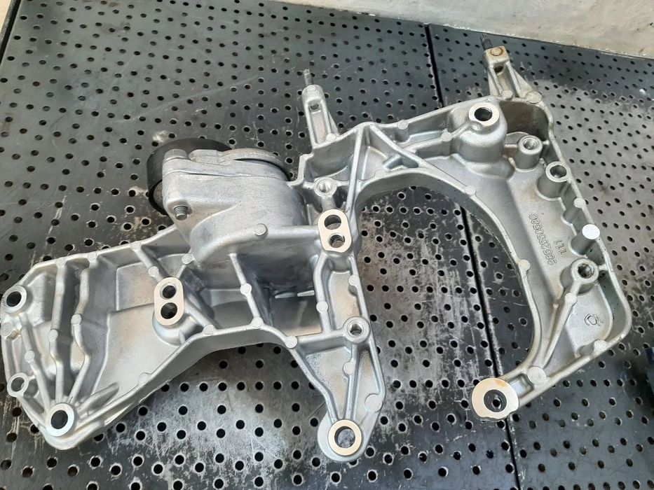 suport rola accesorii 1.2b hn09 peugeot 208 9852550580