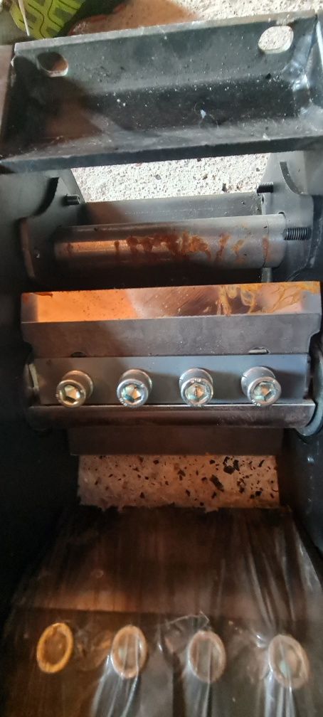 Tocator crengi pana in 8cm grosime