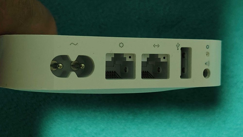 Router Apple model A1393