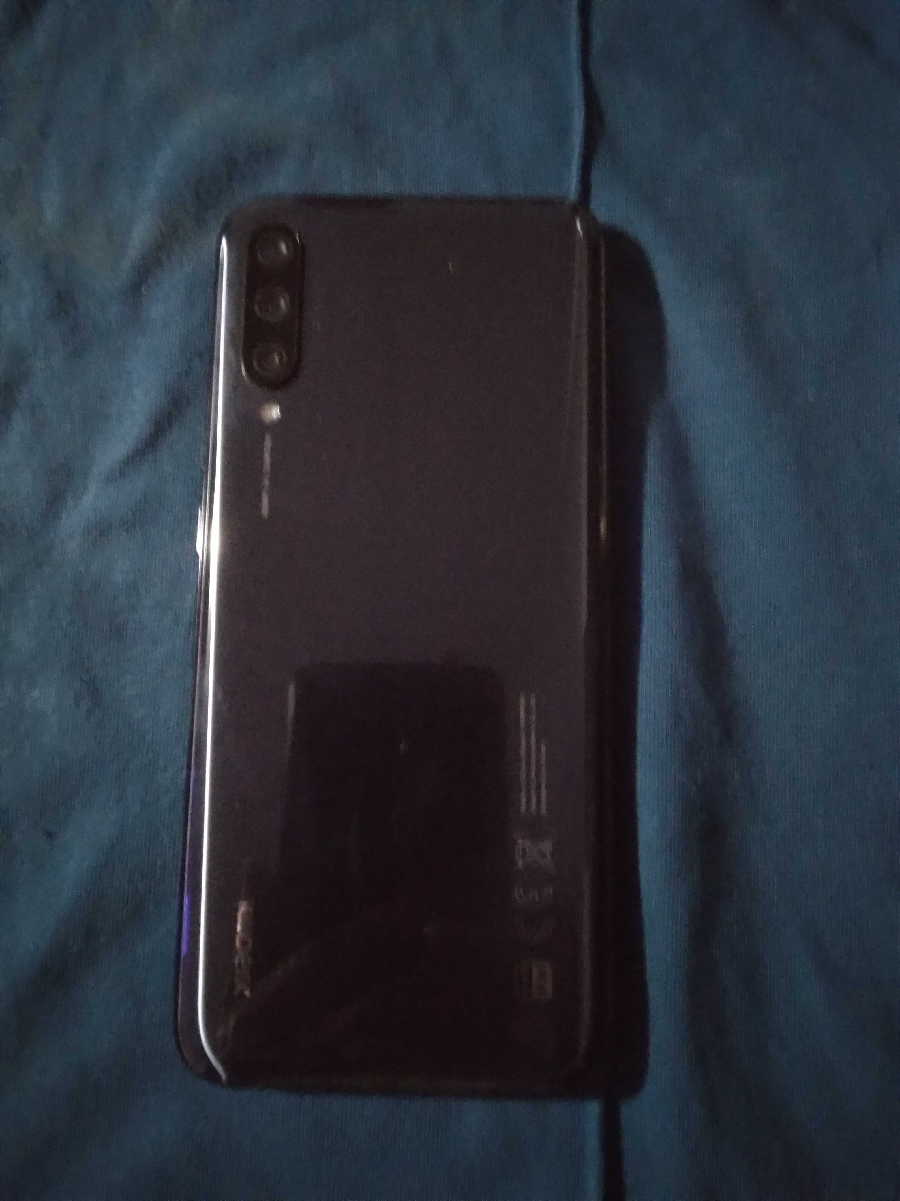 Xiaomi Mi A3   и  Xiaomi Redmi 9с