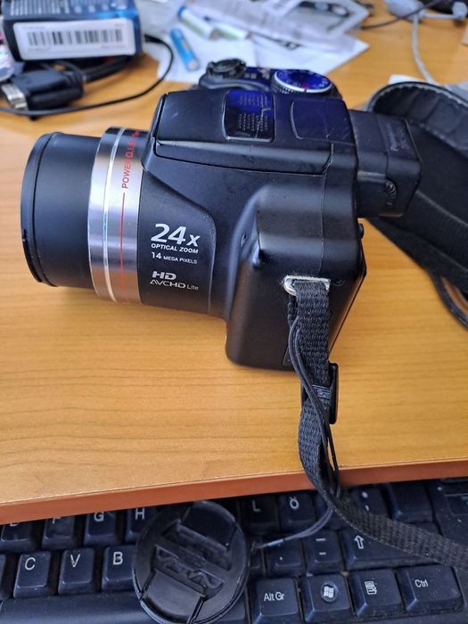 Фотоапарат огледално-рефлекторен