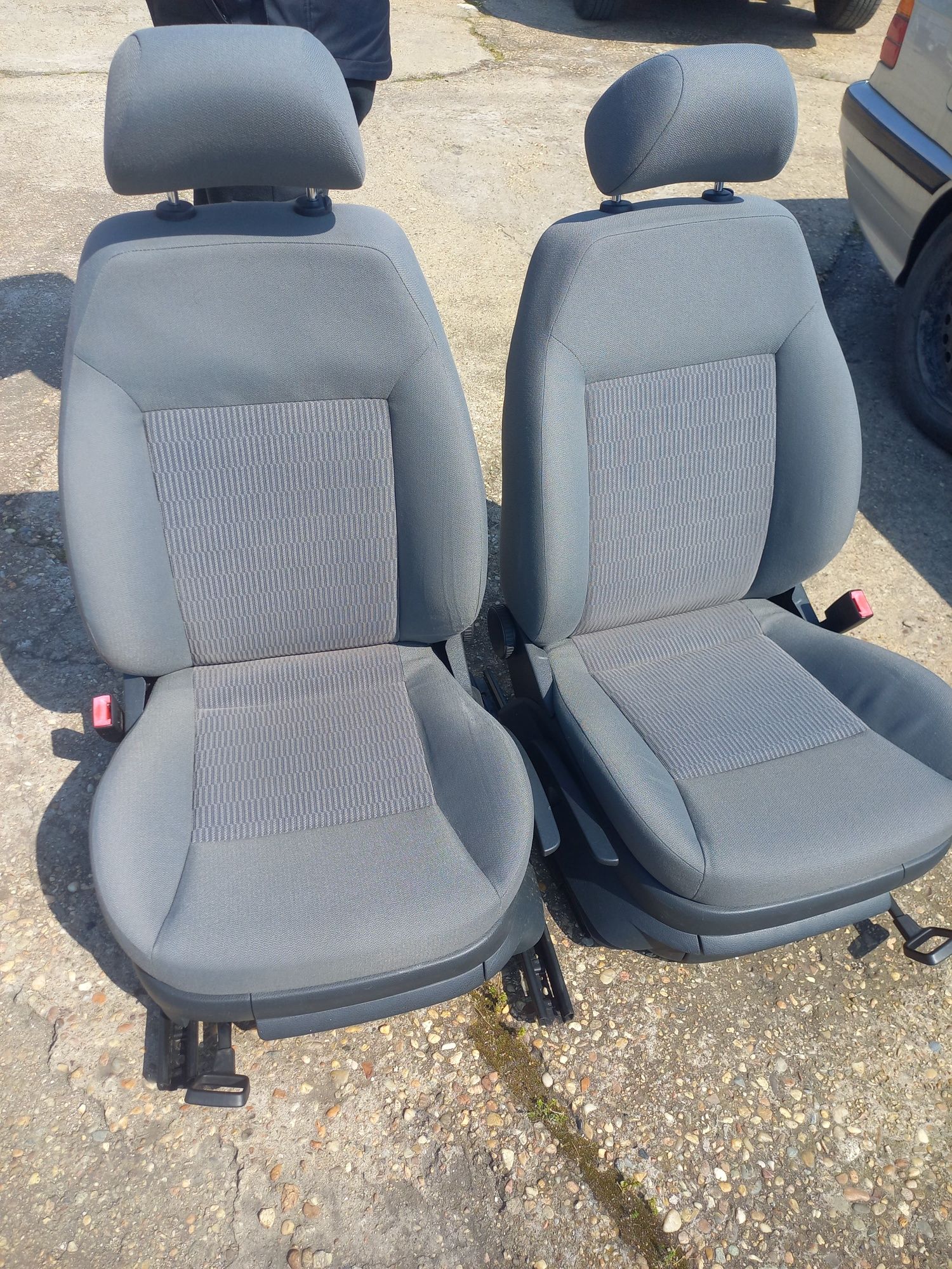 Seat Ibiza 1.4 бензин 75 коня - На Части