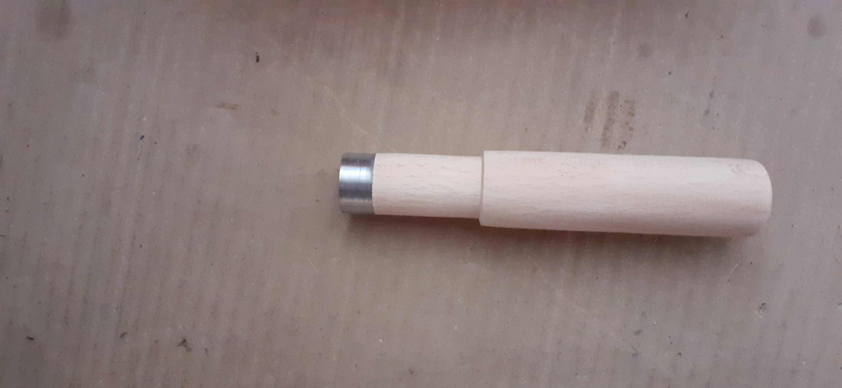 Дървени    дръжки   за   инструменти с отвор