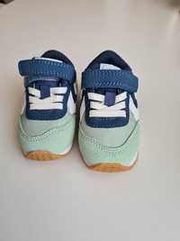 Бебешки обувки за момче Hummel