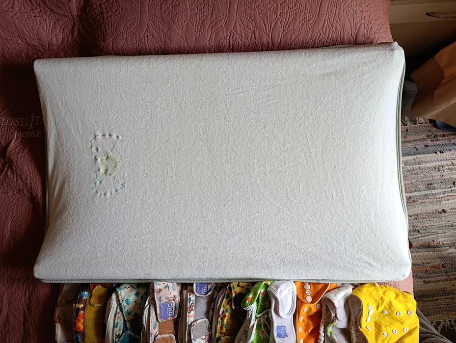 Бебешко гнездо 100/65 см с подарък: повивалник + 2 кавъра от Икея