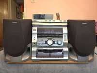 Sony HCD-RX55. Sunet clar cu bass fantastic. Impecabil !