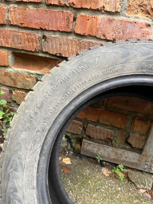 Nokian шипованные R16
