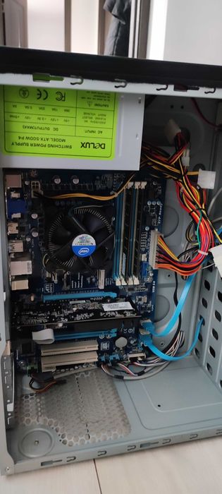 Calculator i5 16 Giga si SSD cu Monitor functional cu windows instalat