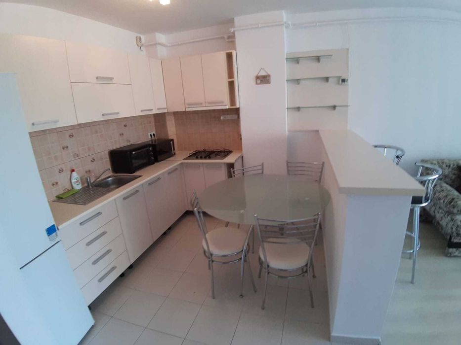 Inchiriez apartament 2 camere zona hotel Europa parcare subterana
