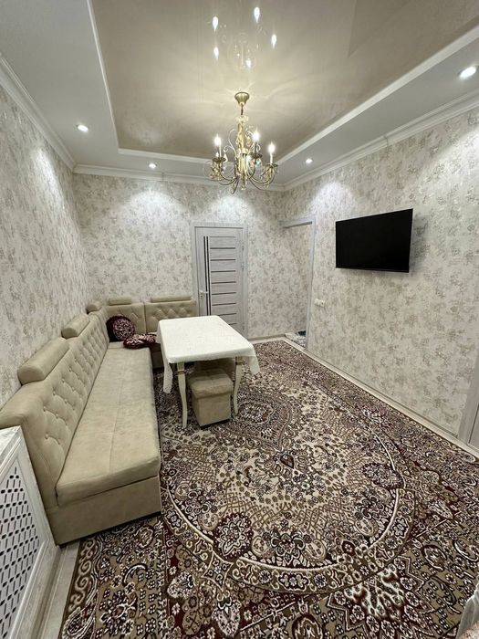 Chorsu metro yonida arendaga uy bor