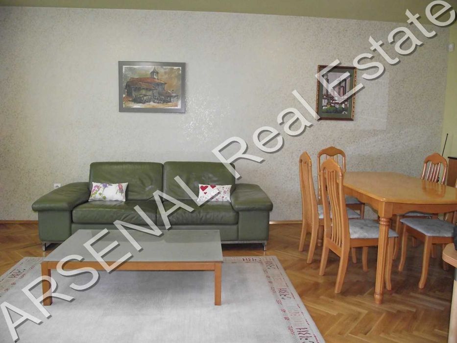 Дава се под наем Тристаен апартамент в София, Център - 126 кв.м за 800 € - Снимка #2
