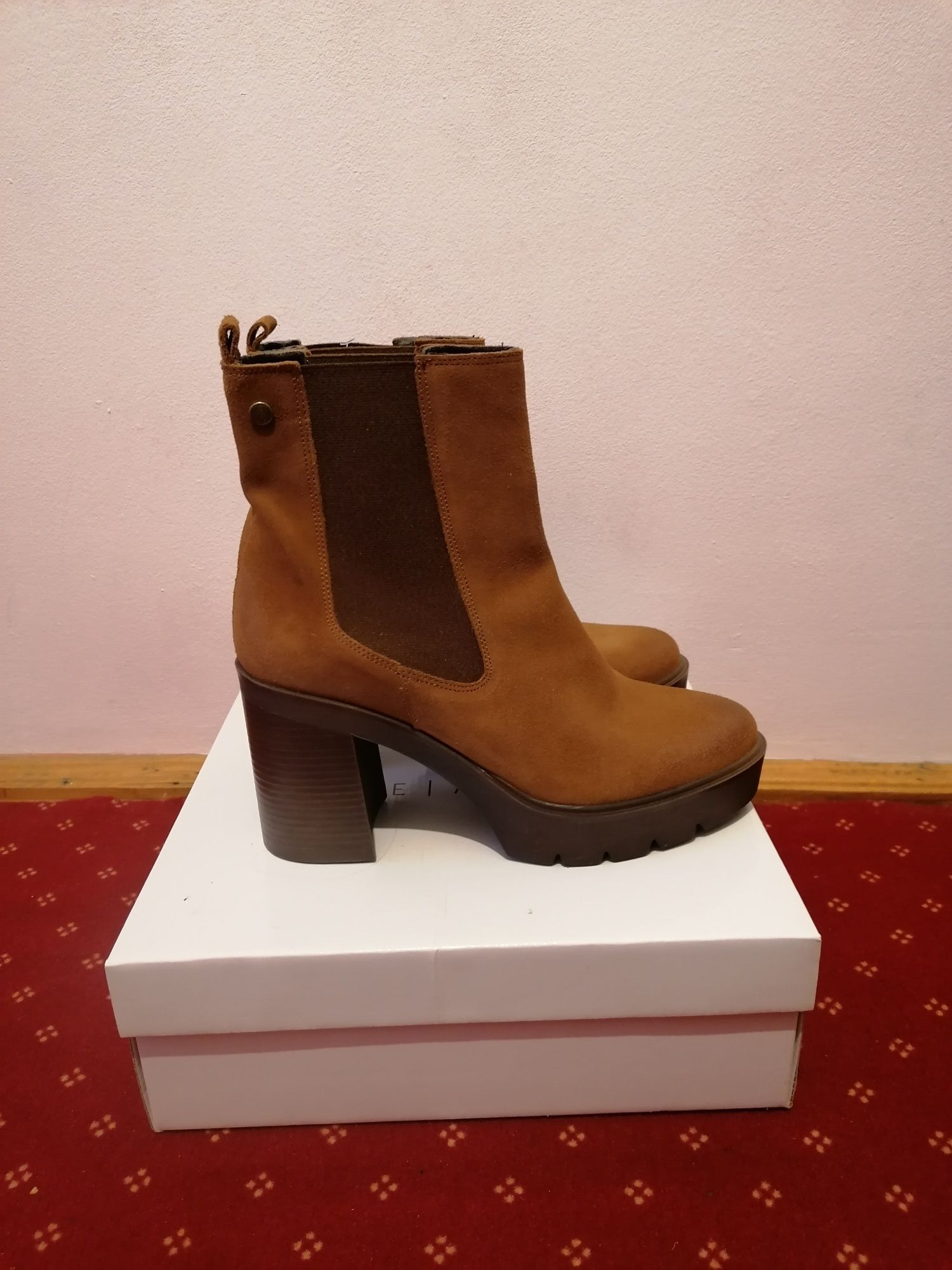 Botine cizme ghete dama NOI firma is To ME Mărime 38 din piele