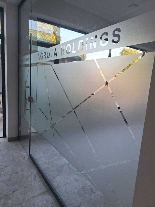 Туманка | Плёнка матовый Окна – реклама и декор | Tumanka xizmatlari