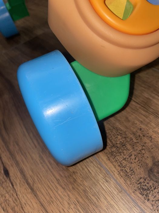 Antemergator cu activitati Fisher Price