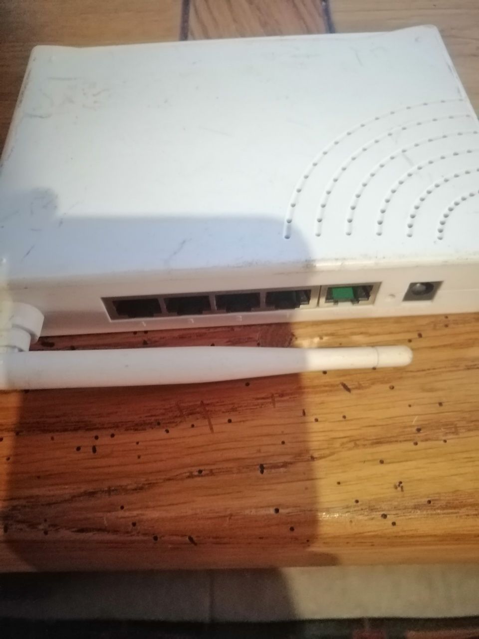 ПРОДАМ МОДЕМ (wi fi РОУТЕР) HUAWEI ! 4 порта. Казахтелеком.