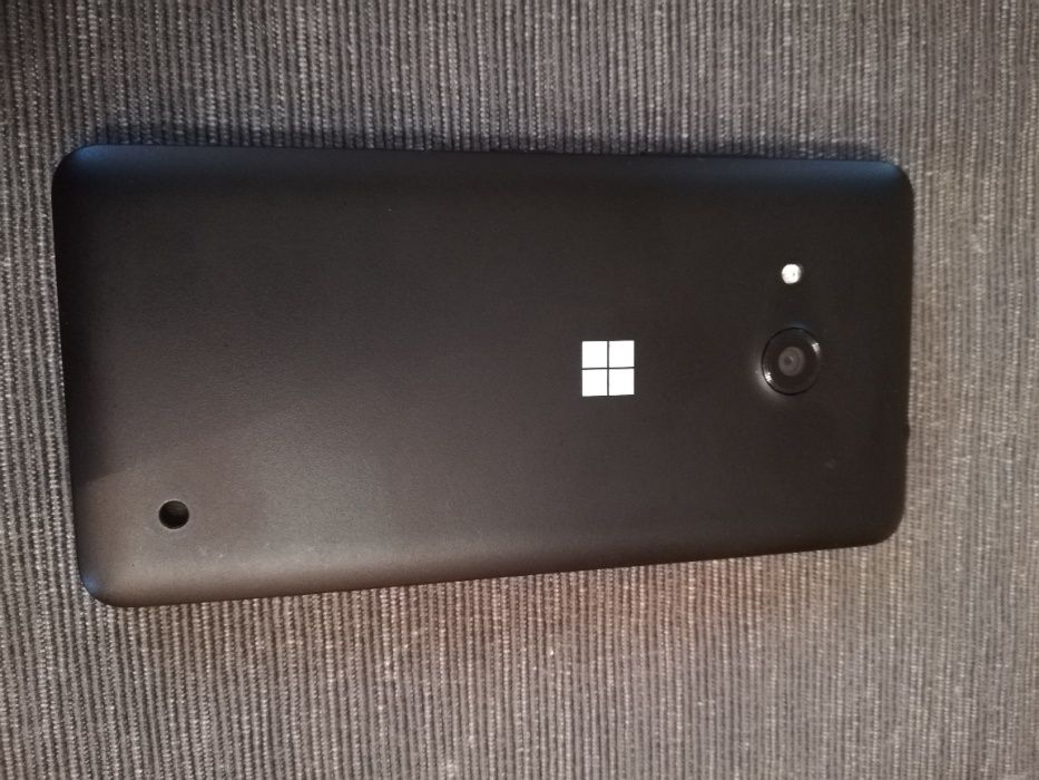 смартфон Microsoft Lumia 550