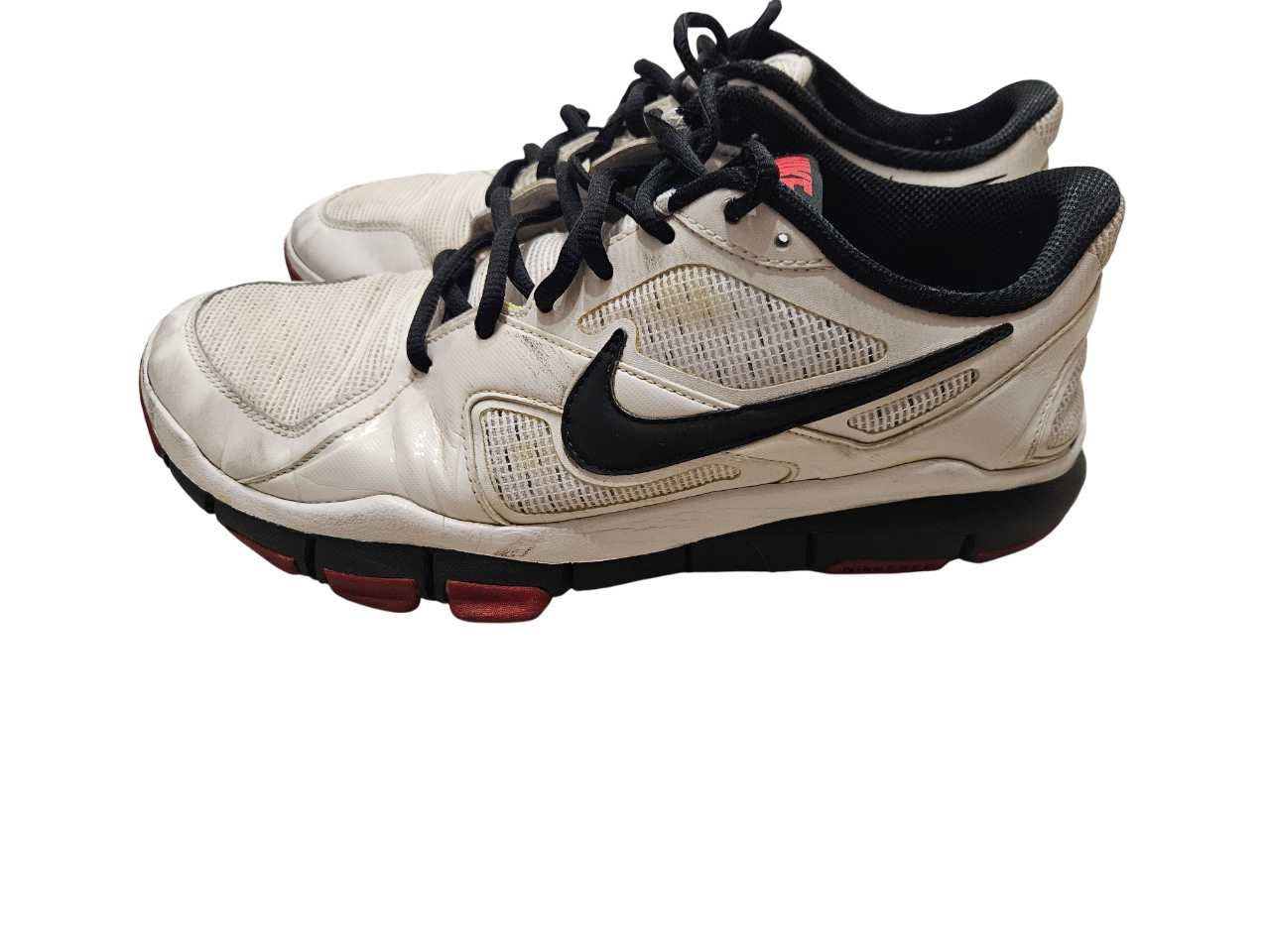 Adidasi Nike Free Tr Training & Gym