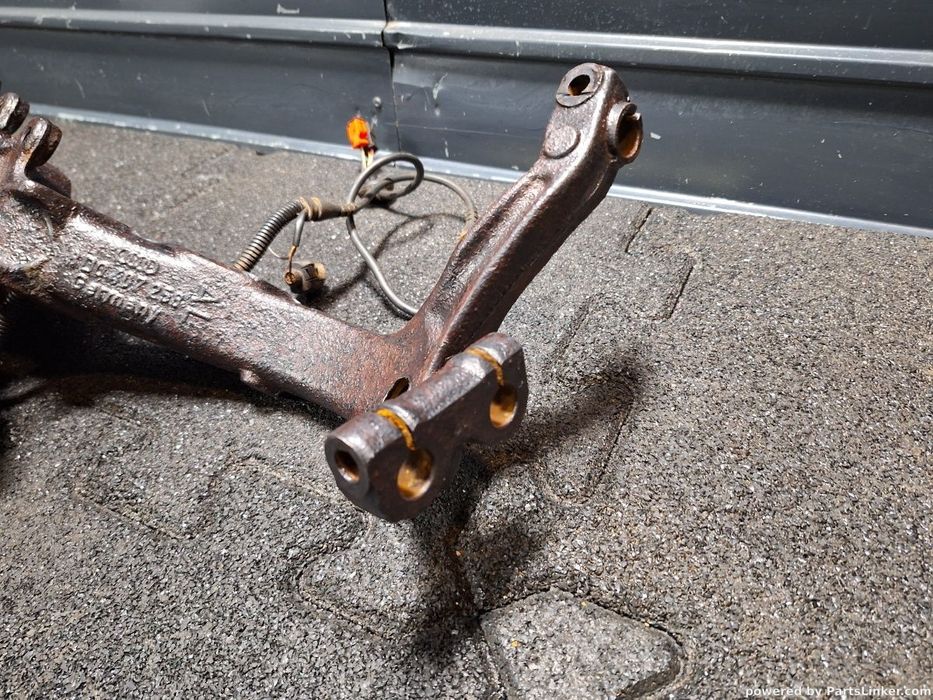 Fuzeta dreapta fata VOLKSWAGEN PASSAT Variant (3B6) [ 2000 - 2005 ] TDI (AVB) 74KW|101HP OEM 8D0407258AL