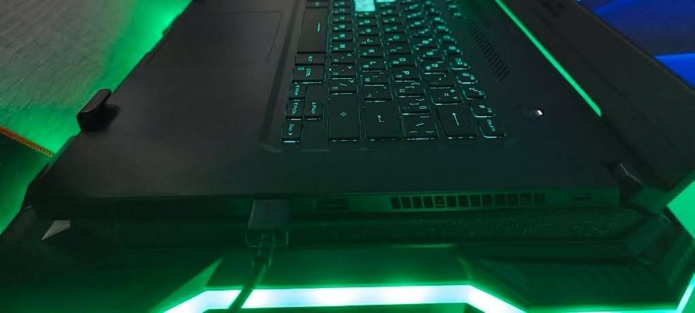 Asus tuf Като нов