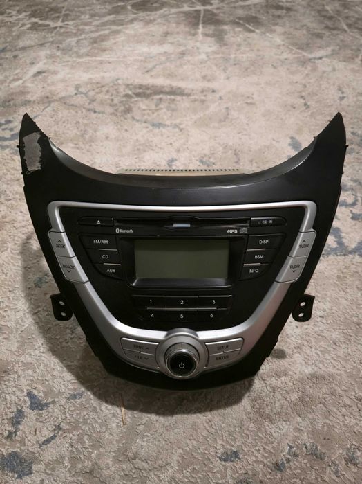 Штатный магнитола на аванте