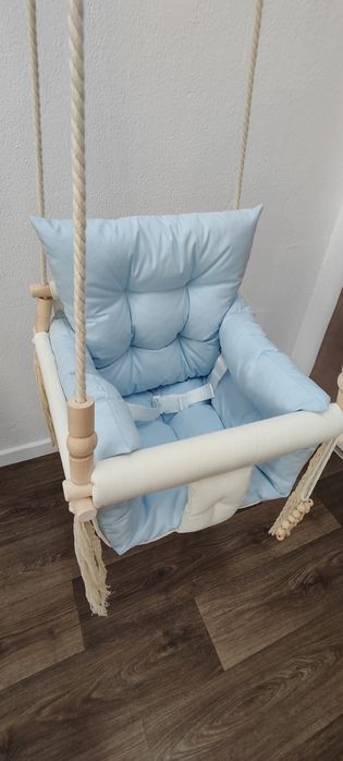 Бебешка люлка с меки възглавнички